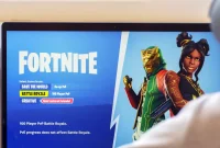 Fortnite-Players-Fighting-Ice-Culture-shutterstock_1444806506.jpg